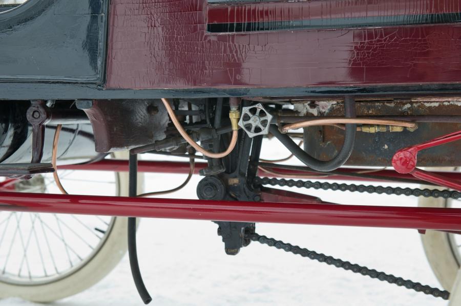 Детали экстерьера Locomobile Steam Runabout 1899 года  (фото 6 из 23)